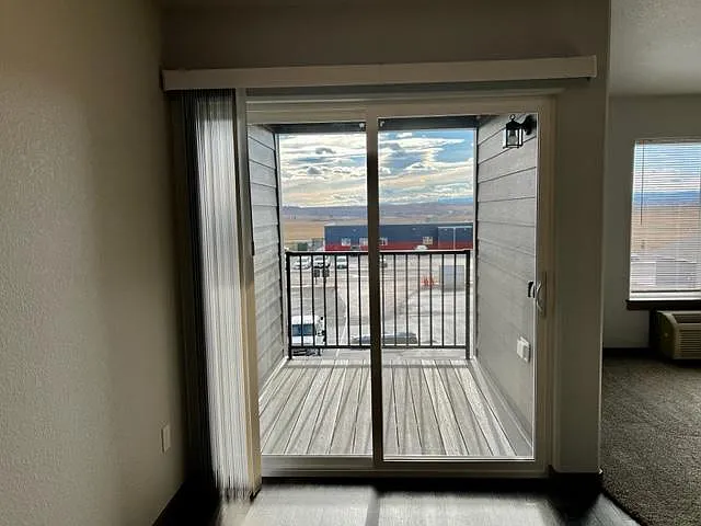 2 bed, 1144 sqft, $1,175 — Photo 4