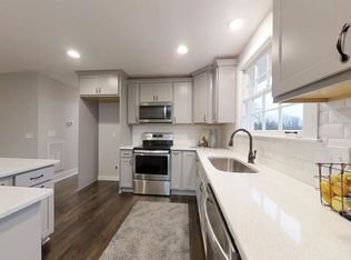 228 Lakeside Park Dr, Hendersonville, TN 37075
