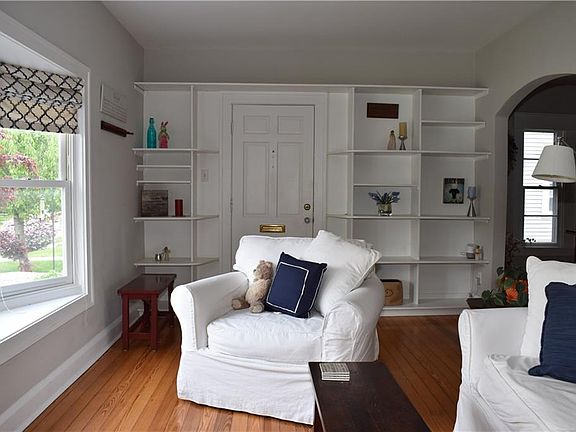 5th image of 6131 Norwaldo Ave
