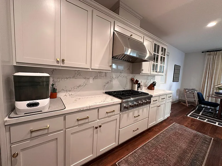 Kitchen (1st floor)