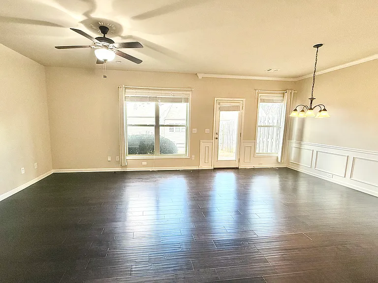 7075 Elmwood Ridge Ct — Photo 4