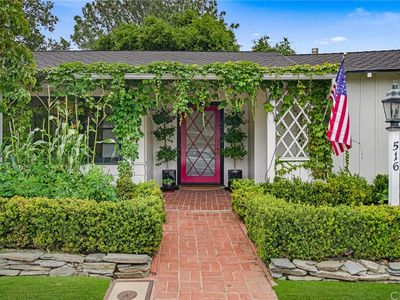 516 Hanley Pl, Los Angeles, CA, 90049