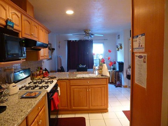5th image of 2328 Warfield Way Unit C