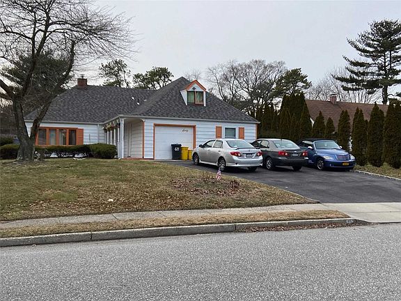 2nd image of 60 Split Cedar Dr