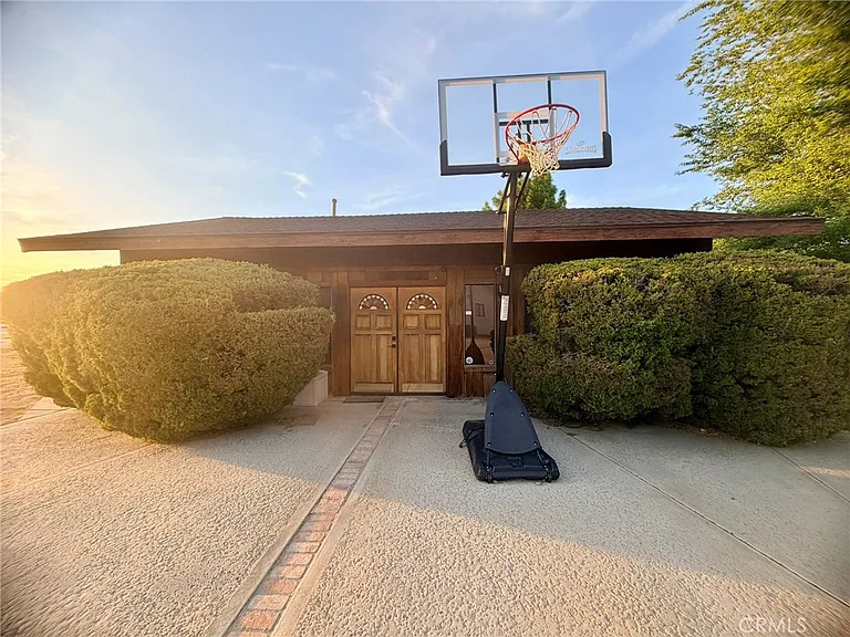 19230 Pinto Way — Photo 43