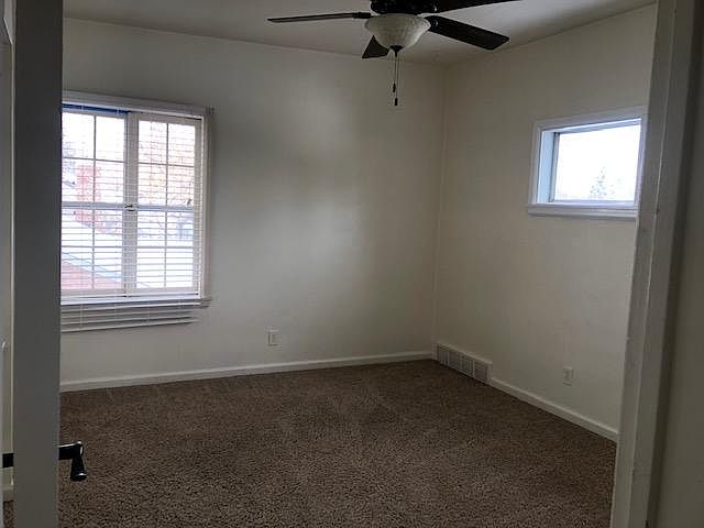 Bedroom (view 1)