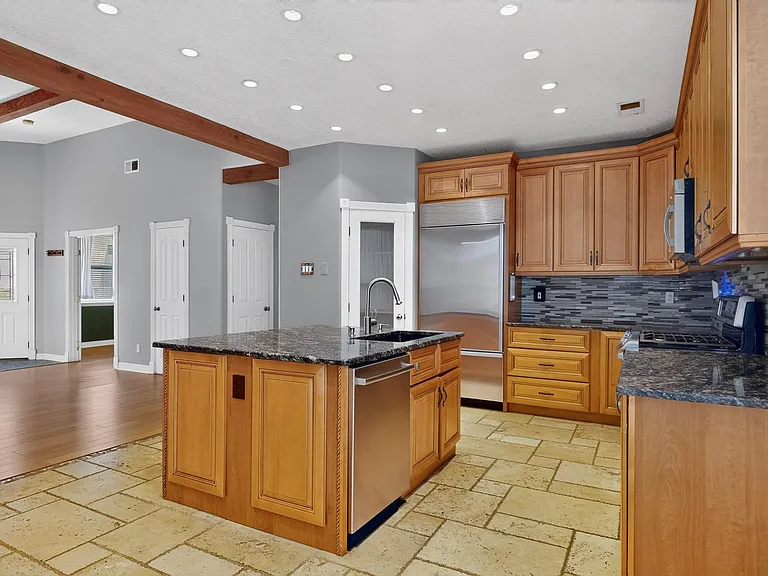 9715 Larnaca Rd NE — Photo 16
