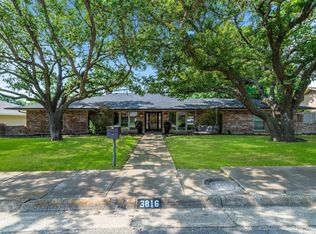 3816 Waldorf Cir, Dallas, TX 75229