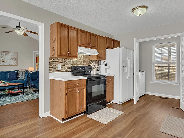 3716 Southridge Blvd — Photo 14