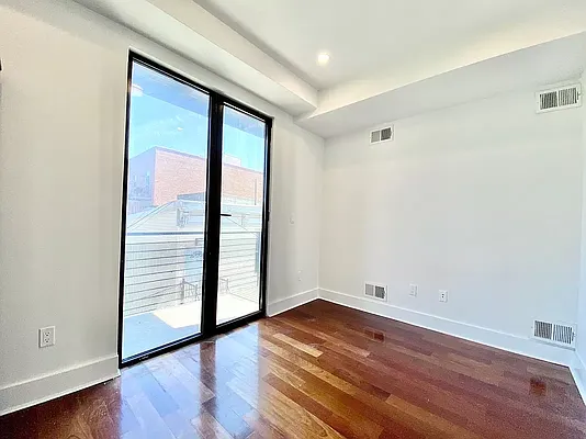 Rented by Bohemia Realty Group | media 6