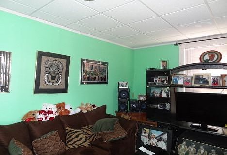 2nd image of 3112 Wooster Pl