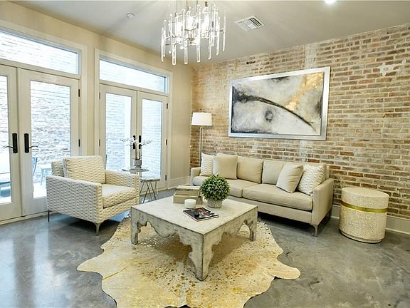 2nd image of 614 Baronne St #102