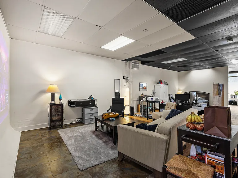 2611 University Ave #W — Photo 19