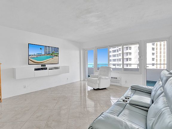 4th image of 4050 N Ocean Dr #1103A