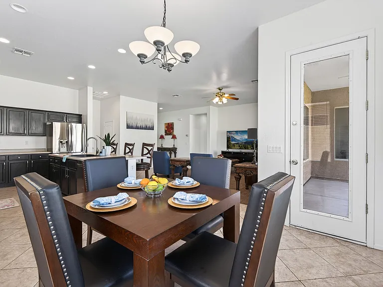 17846 W Buckhorn Dr — Photo 32