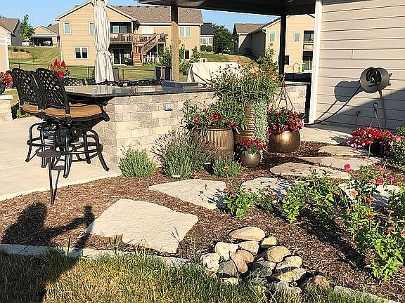 4th image of 803 E Scenic Valley Ct