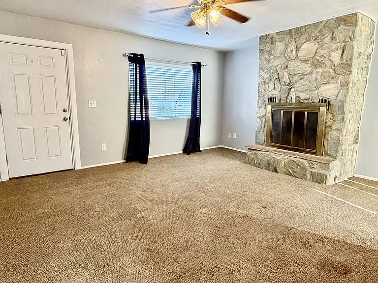 2944 S 12th Ave — Photo 10