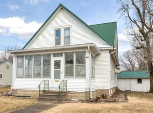 732 N Macon St, Bement, IL 61813