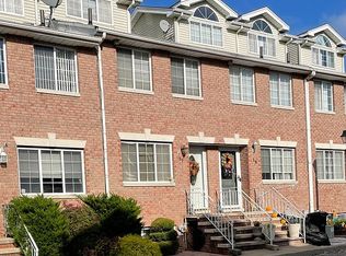17 Lillie Ln, Staten Island, NY 10314