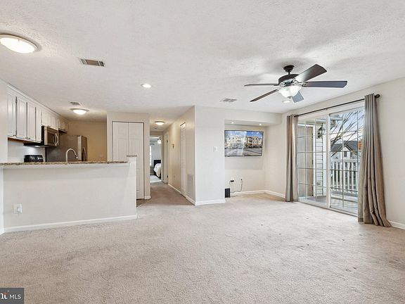 4th image of 809 Stratford Way Unit 1400M