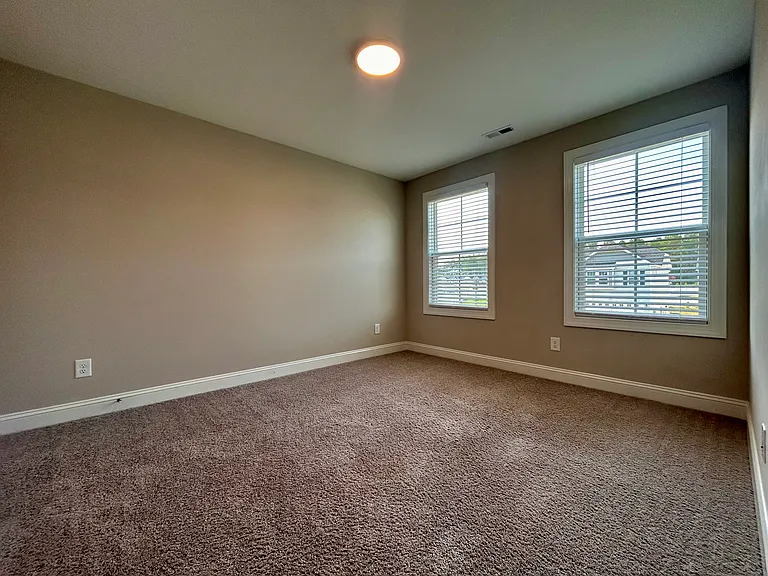 104 Wicklow Ct — Photo 25