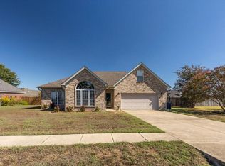 827 Bayou Vista Dr, Marion, AR 72364