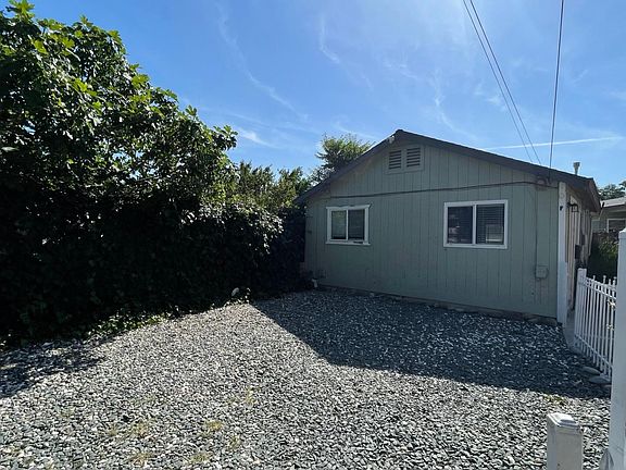 2nd image of 836B Yolo St