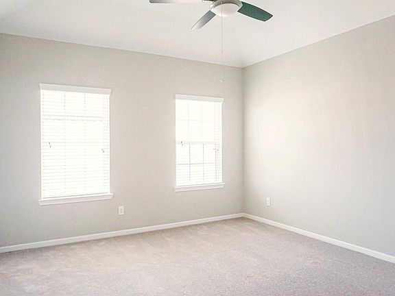 5th image of 4618 Windsor Square Dr