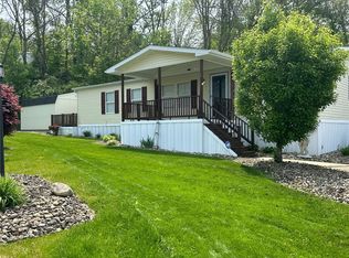 124 Eagle Pointe Ests, New Eagle, PA 15067