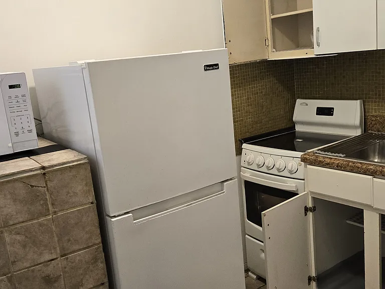 1836 Jackson St #4 — Photo 52