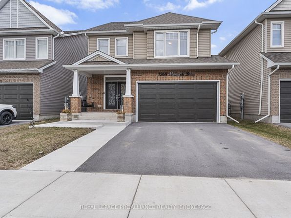 1368 Monarch Dr, Kingston, ON K7P 0R9