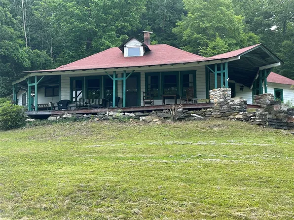 710 Grassy Mountain Rd, Little Switzerland, NC 28749