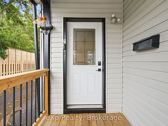 3rd image of 463 Division St