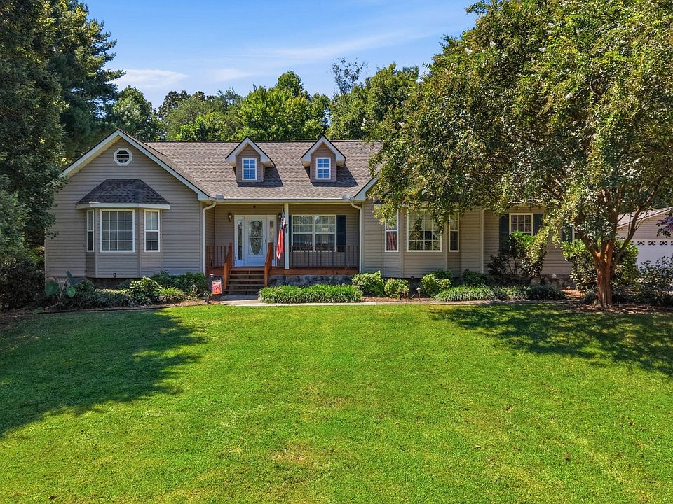 1st image of 820 Payne Ln