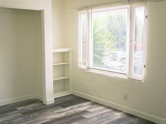 4th image of 6328 S Canobie Ave