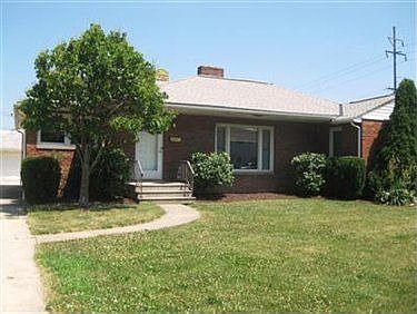 1st image of 450 Bell Ave