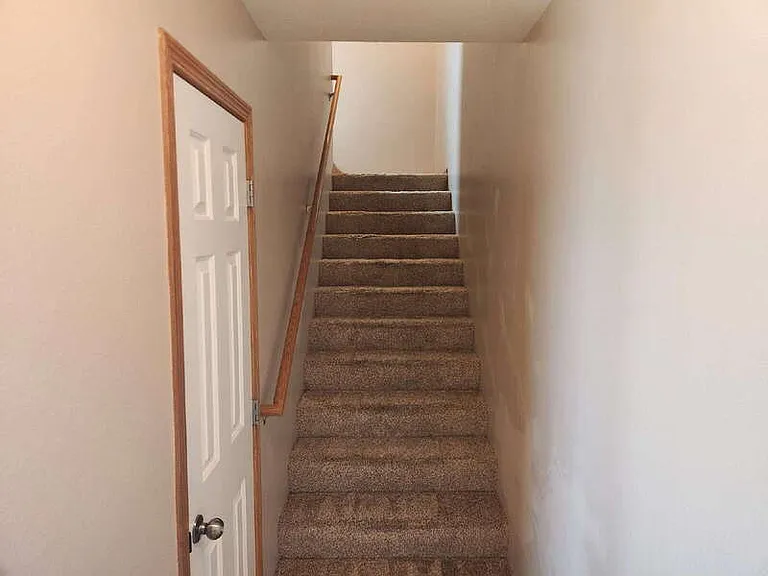 1022 10th Ave NW — Photo 11