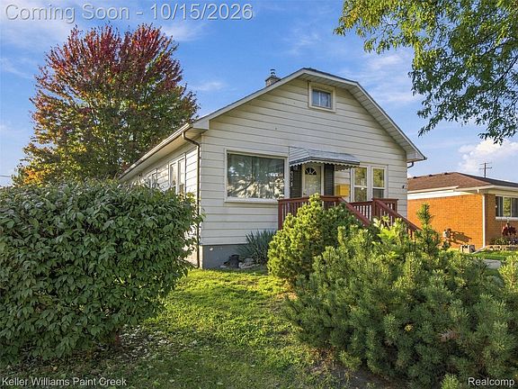 3rd image of 27941 Gladstone St