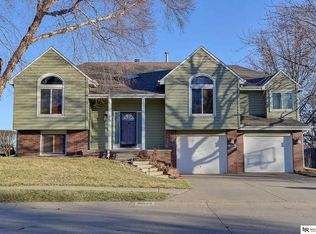 16034 Chicago St, Omaha, NE 68118