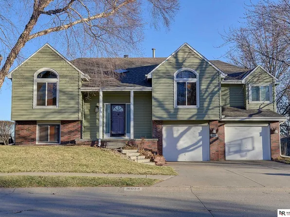16034 Chicago St, Omaha, NE 68118