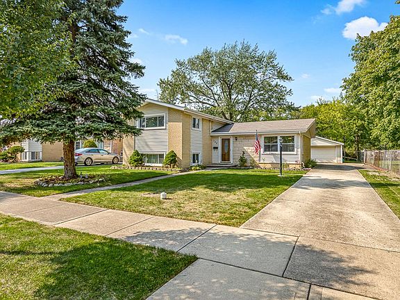 2nd image of 128 Pamela Dr