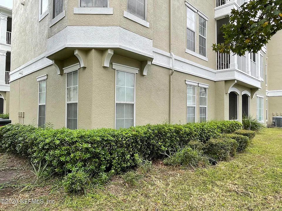8290 Gate Pkwy #1005