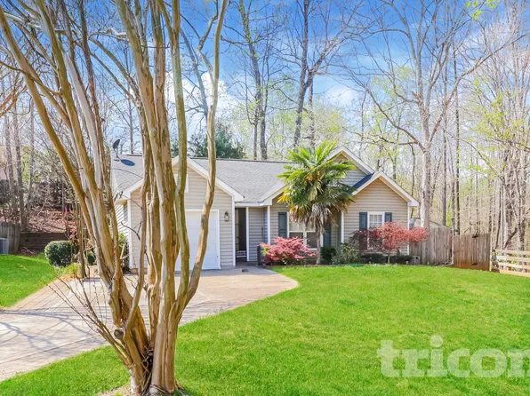 6041 Briggs Dr, Charlotte, NC 28269