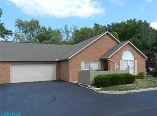 6844 Newrock Dr, New Albany, OH 43054