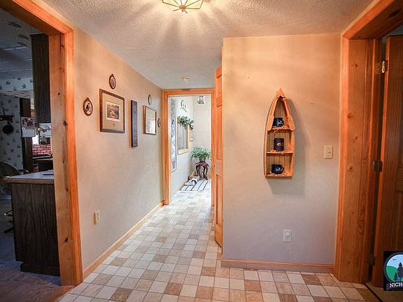 2nd image of 15 Nichols St