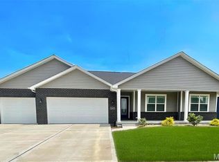 2623 Waldon Ln, Shiloh, IL 62221