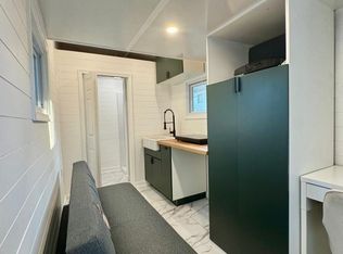 2460 Ellis Rd, Parkville, MD 21234