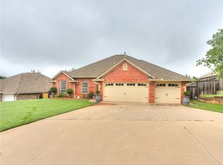 11013 Sheffield St, Midwest City, OK 73130