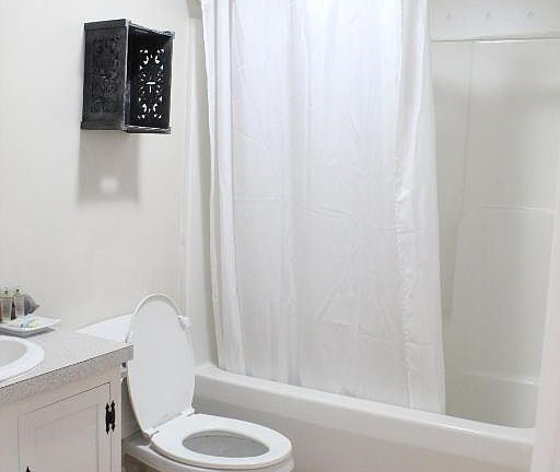 2nd image of 6 Portland Ave #16