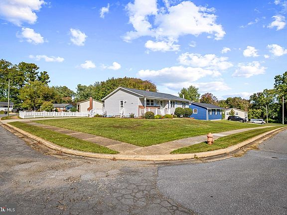 4th image of 216 Mysticwood Rd